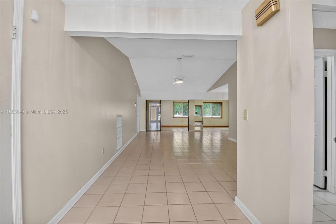 6490 Lakemont Cir, Green Acres, 佛罗里达州 33463, 美国