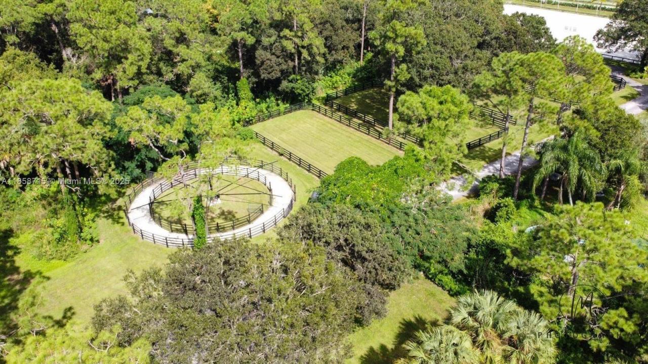 14561 Tangerine Dr, Loxahatchee, Florida 33470