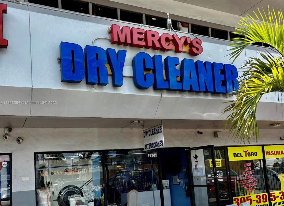 1900 W 60th St, Hialeah, 佛羅里達州 33012, 美國