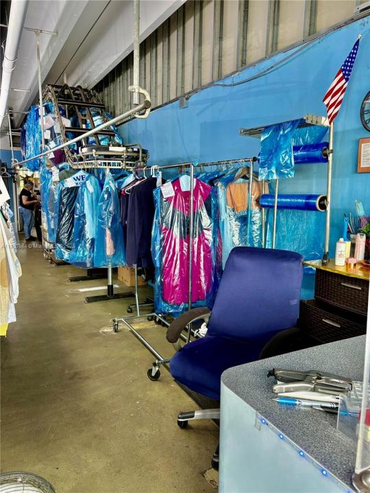 1900 W 60th St, Hialeah, 佛羅里達州 33012, 美國