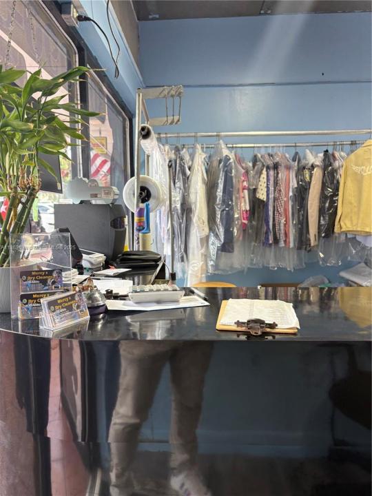 1900 W 60th St, Hialeah, 佛羅里達州 33012, 美國