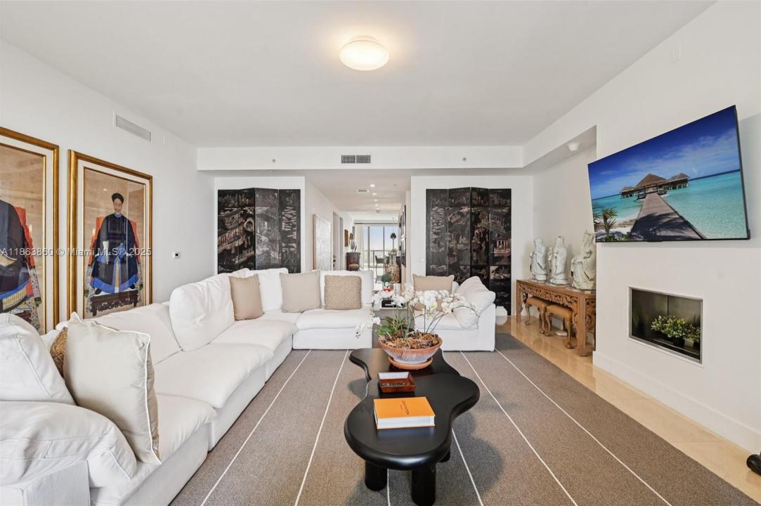 9705 Collins Ave 803N, Bal Harbour, Floryda 33154, USA
