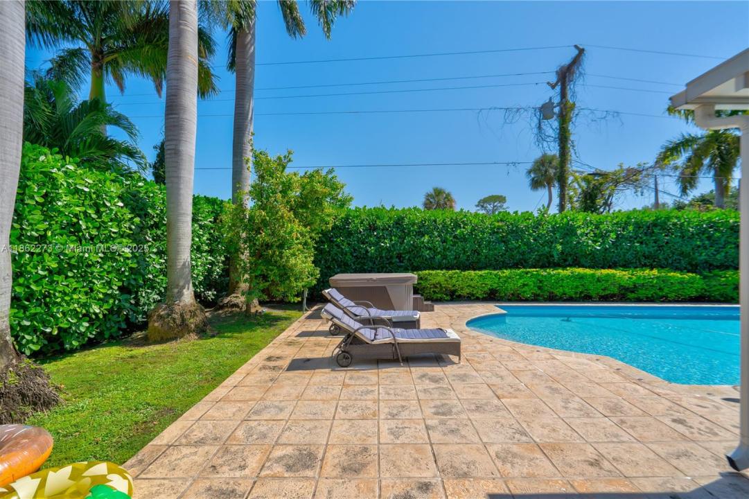 8366 SW 193rd St, Cutler Bay, Florida 33157