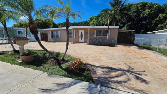 453 E 61st St, Hialeah, Florida 33013, USA