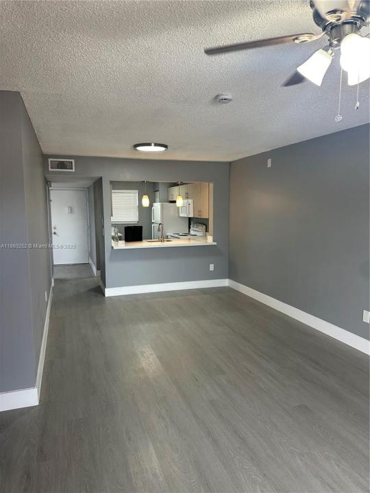862 NE 209th St 206, Miami, Florida 33179, Stati Uniti