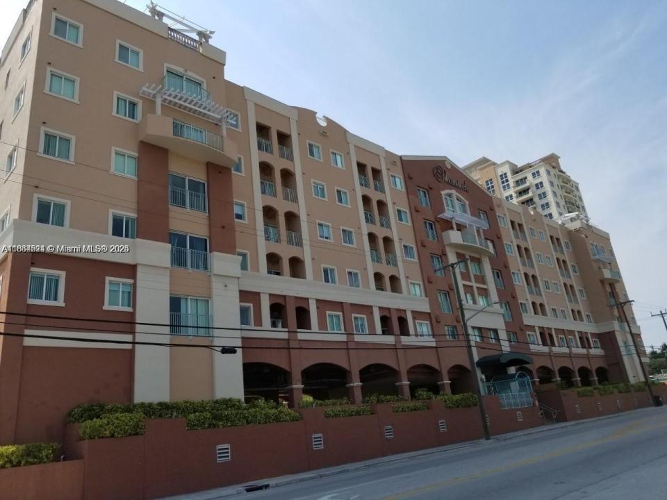 2280 SW 32nd Ave 511, Miami, Florida 33145, Stati Uniti