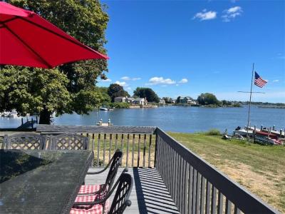 32 Shore Drive, Charlestown, Rhode Island 02813, États-Unis