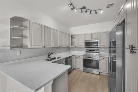 1125 Doveplum St, Hollywood, Florida 33019, USA