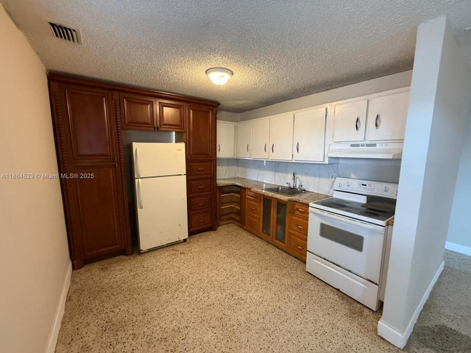 3091 NW 30th St B, Miami, Flórida 33142, Estados Unidos