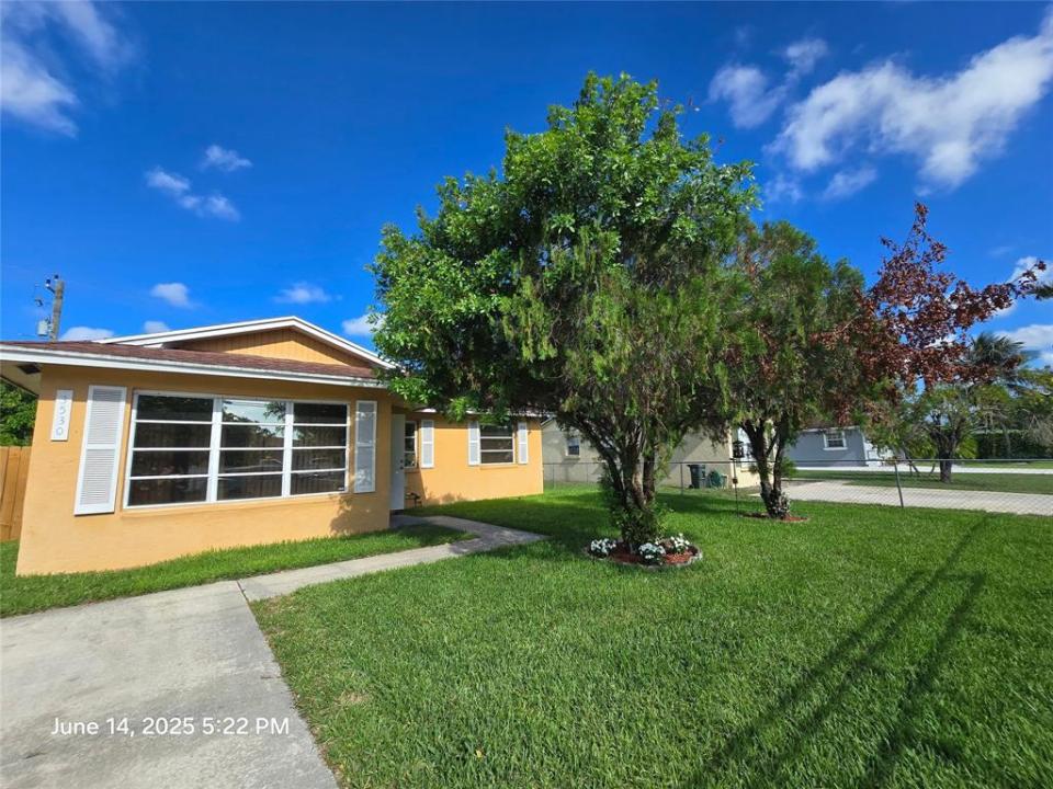 3530 S 55th Ave, Greenacres, Florida 33463