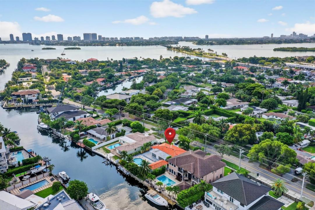 2095 Keystone Blvd 2095, North Miami, פלורידה 33181, ארצות הברית של אמריקה 
