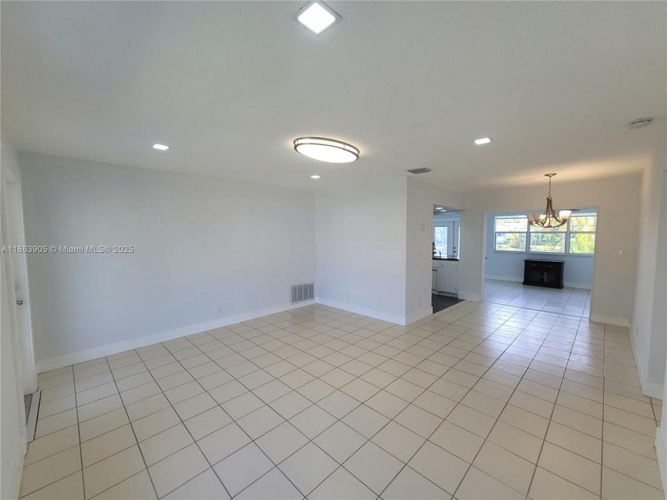 4519 NW 49th Dr, Tamarac, Flórida 33319, Estados Unidos