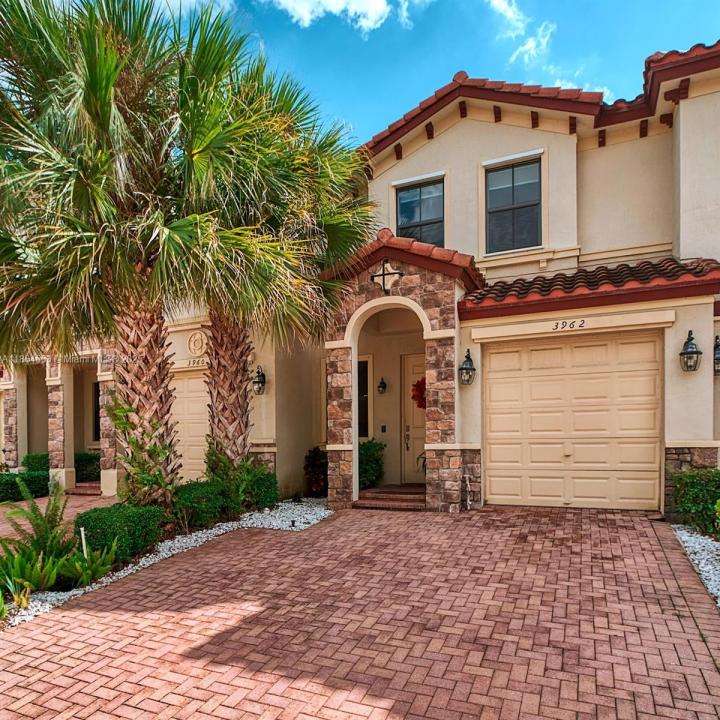 3962 Devenshire Ct, Coconut Creek, Florida 33073