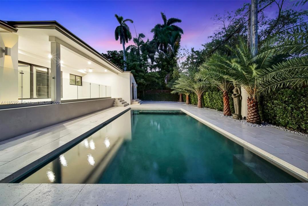 899 NE 71st St, Miami, Florida 33138