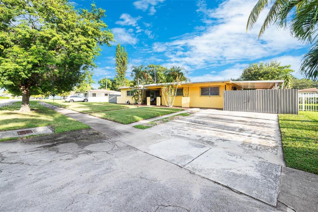 1220 NW 88th St, Miami, Florida 33147