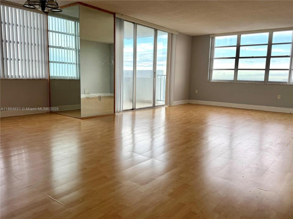 2750 NE 183rd St 2308, Aventura, Floride 33160, États-Unis