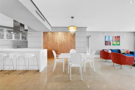16699 E Collins Ave 1103, Sunny Isles Beach, Florida 33160, USA