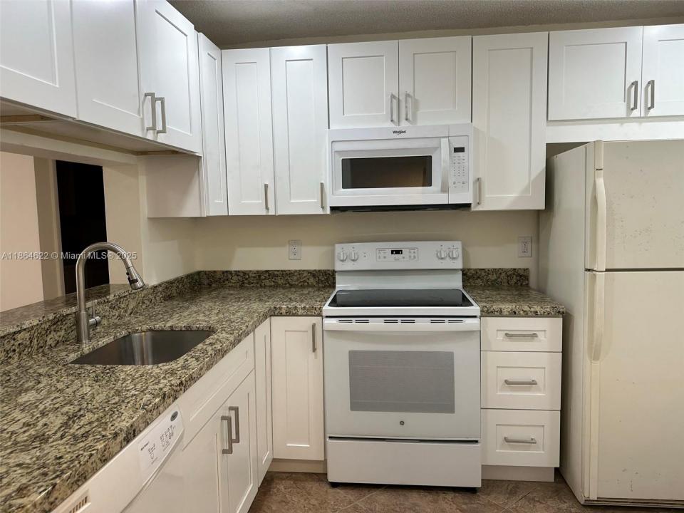 3150 NW 42nd Ave E401, Coconut Creek, Florida 33066