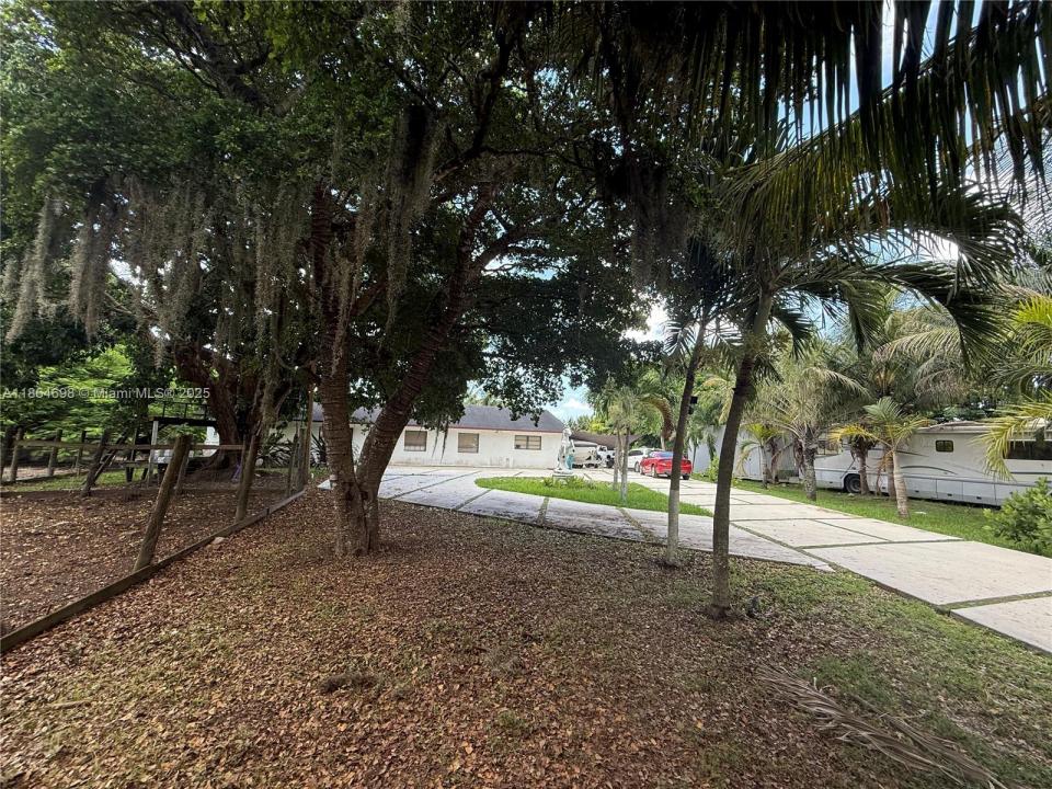 15765 SW 206th Ave, Miami, Floryda 33187, USA