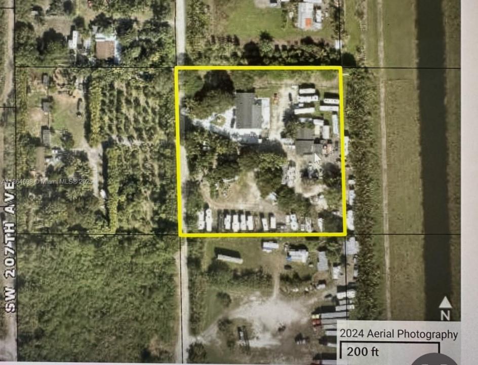 15765 SW 206th Ave, Miami, Floryda 33187, USA