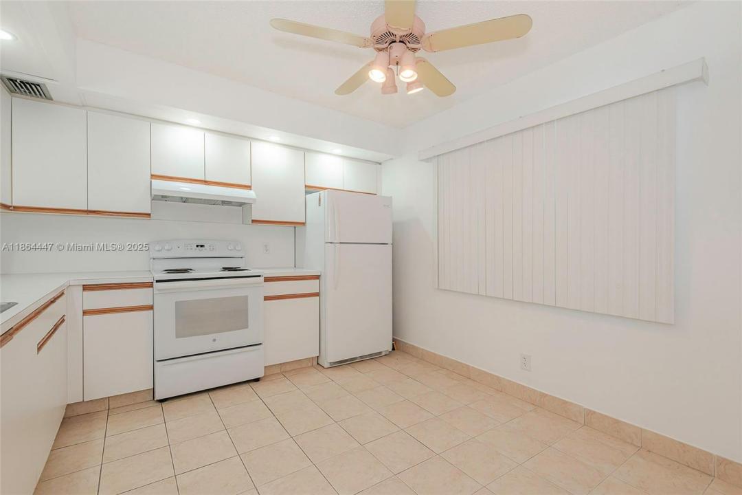 12701 SW 13th St 107F, Pembroke Pines, Флорида 33027, Соединенные Штаты
