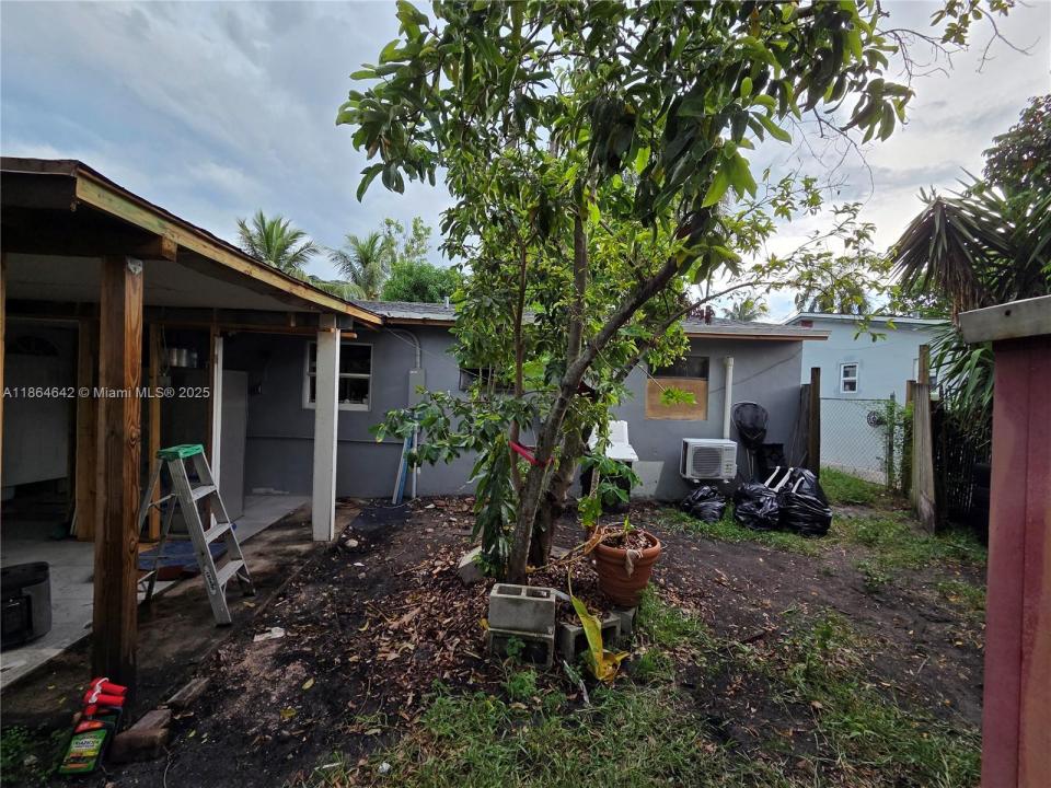 3433 SW 12th Pl, Fort Lauderdale, Florida 33312, USA