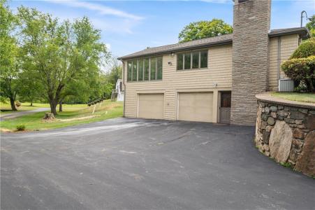 245 W Wrentham Road, Cumberland, Rhode Island 02864, Estados Unidos