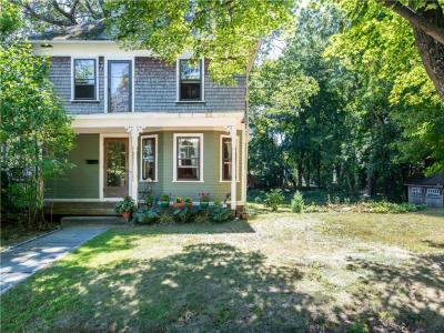 12 Manton Street, Warwick, RI 02818, USA