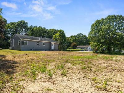 20 Maple Court, Hopkinton, Rhode Island 02804