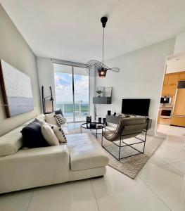 15901 Collins Ave 2905, Sunny Isles Beach, Florida 33160, USA