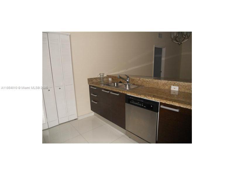 2525 SW 3 AV 804, Miami, פלורידה 33129, ארצות הברית של אמריקה