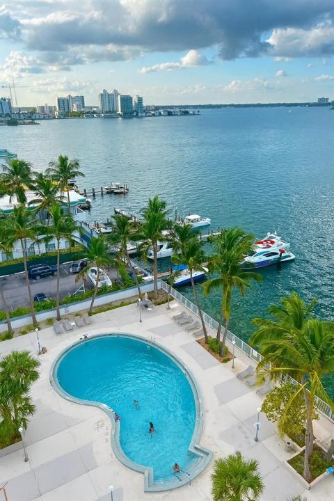 1865 79th St Cswy 10H, North Bay Village, Florida 33141, HOA KỲ