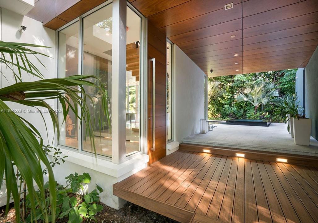 3503 Banyan Cir, Coconut Grove, Florida 33133, USA