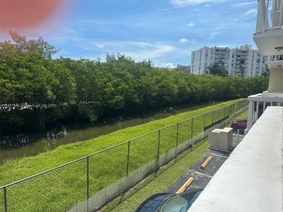 1801 NE 140th St 111, North Miami, Florida 33181, USA