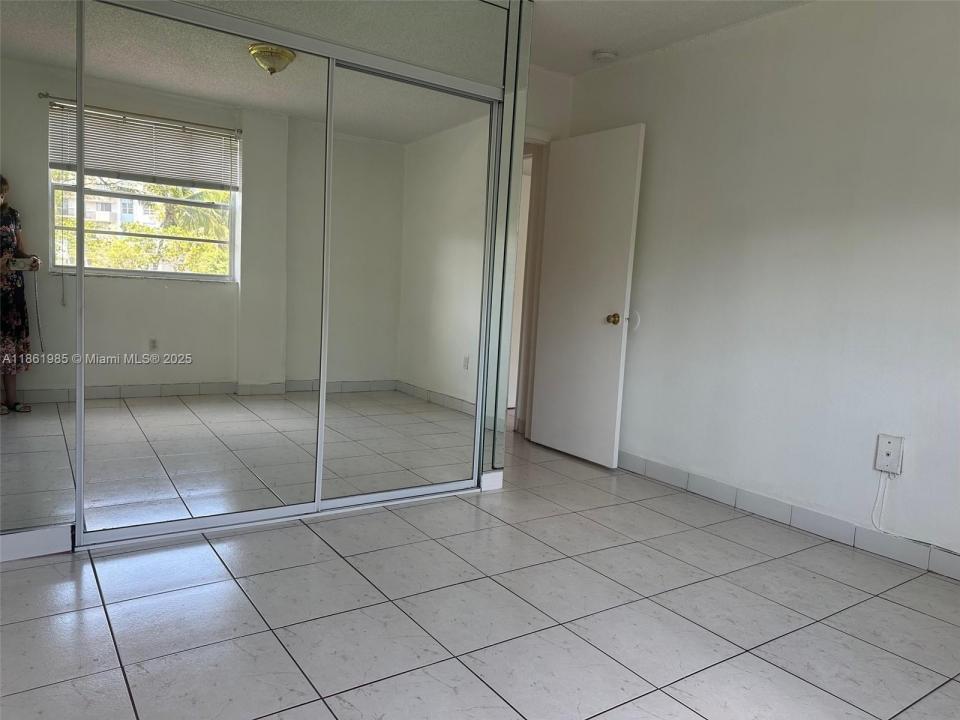 1801 NE 140th St 111, North Miami, Floride 33181, États-Unis