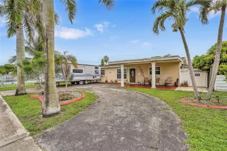940 N 73rd Way, Hollywood, Florida 33024, USA