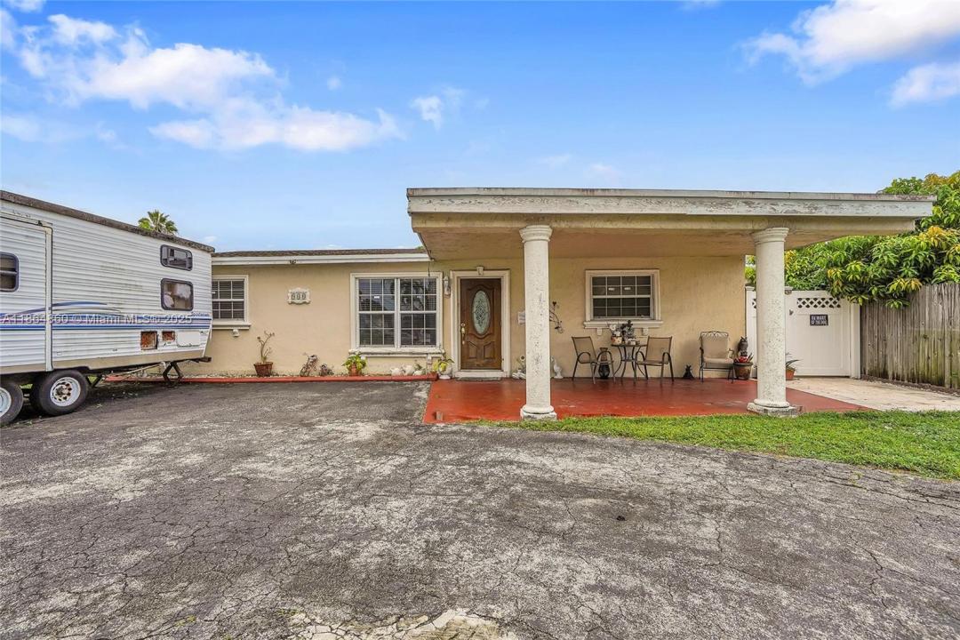 940 N 73rd Way, Hollywood, 佛羅里達州 33024, 美國