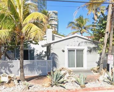 315 Walnut St 2, Hollywood, Florida 33019, USA