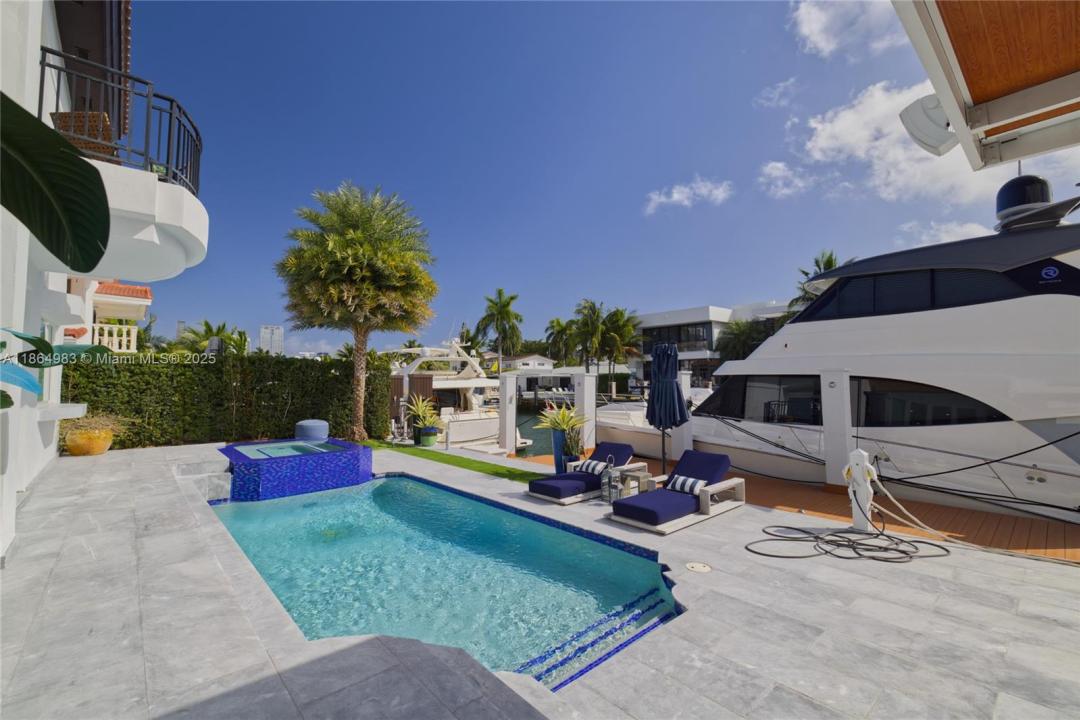 3368 NE 169th St, North Miami Beach, Florida 33160