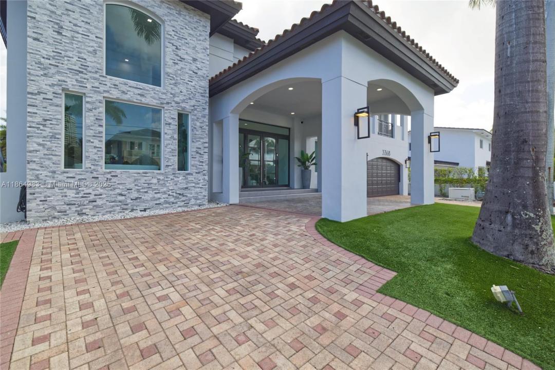 3368 NE 169th St, North Miami Beach, Florida 33160