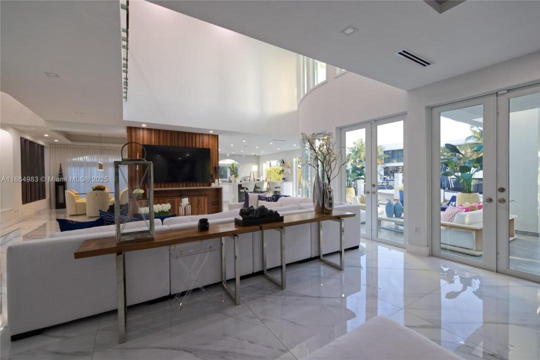 3368 NE 169th St, North Miami Beach, Florida 33160