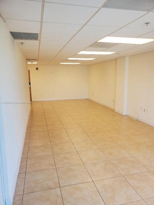 12484 NW South River Dr 422, Medley, פלורידה 33178, ארצות הברית של אמריקה 