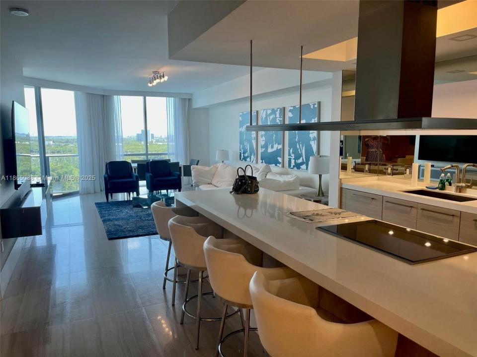 17111 Biscayne Blvd 1806, North Miami Beach, Florida 33160, HOA KỲ