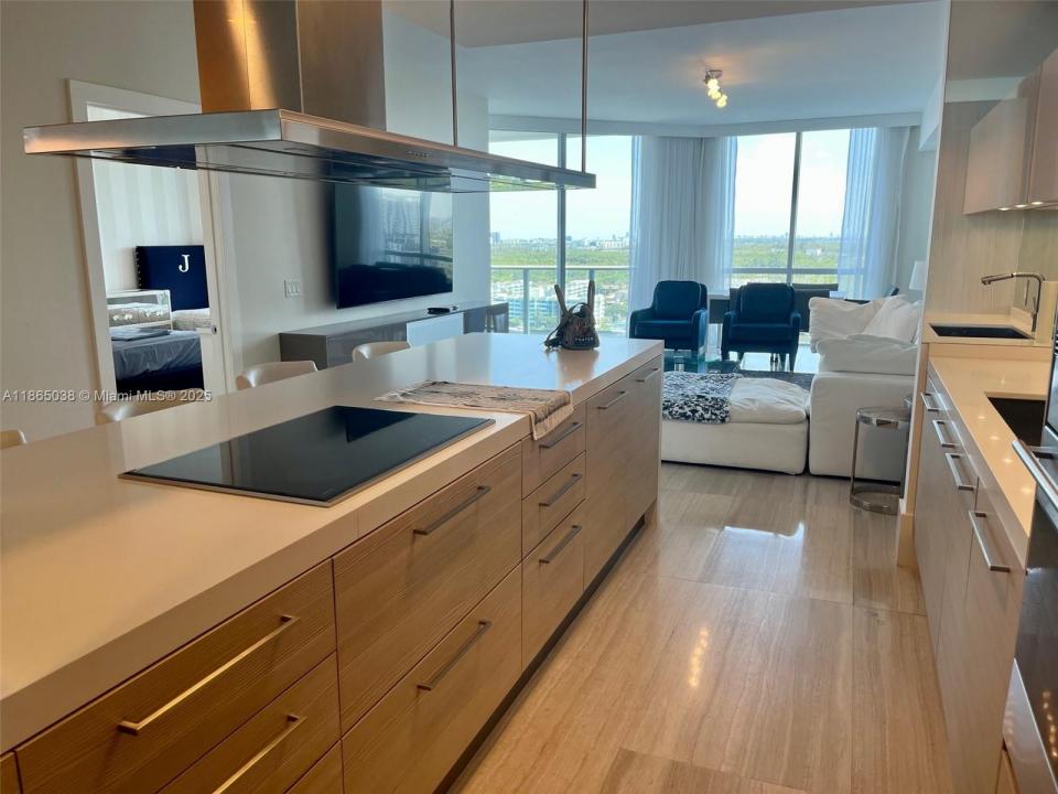 17111 Biscayne Blvd 1806, North Miami Beach, Florida 33160, HOA KỲ