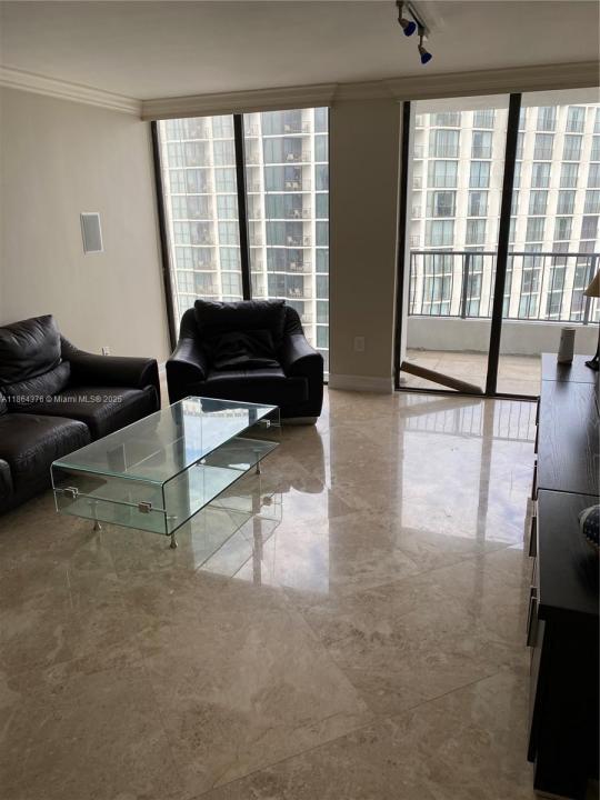 555 NE 15th St 30D, Miami, Florida 33132, Estados Unidos