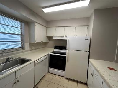 6505 Winfield Blvd B-18, Margate, Florida 33063, USA