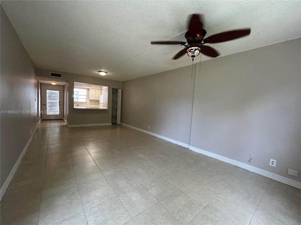 6505 Winfield Blvd B-18, Margate, Florida 33063, Stati Uniti