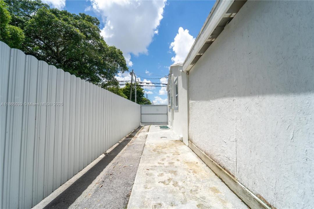 5725 NW 24th Ave, Miami, فلوريدا 33142, الولايات المتحدة