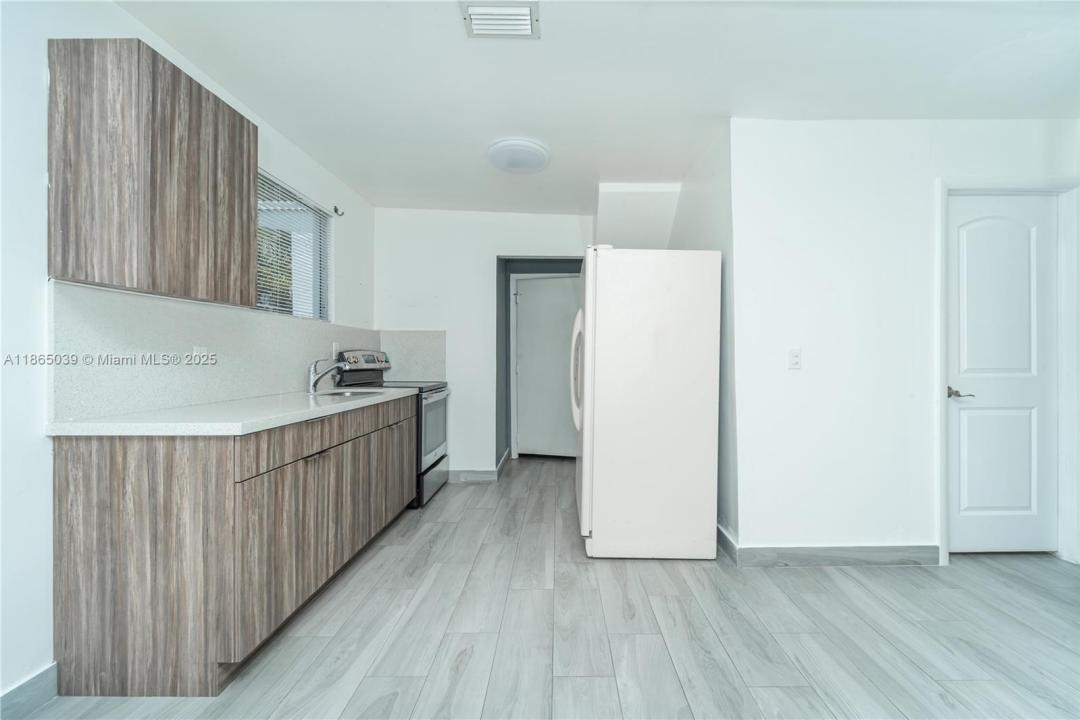 5725 NW 24th Ave, Miami, فلوريدا 33142, الولايات المتحدة
