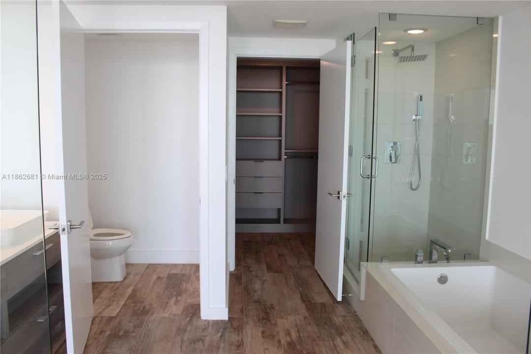 650 NE 32nd St 3703, Miami, 佛羅里達州 33137, 美國